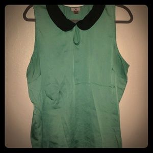 Worthington Rounded collar sleeveless top